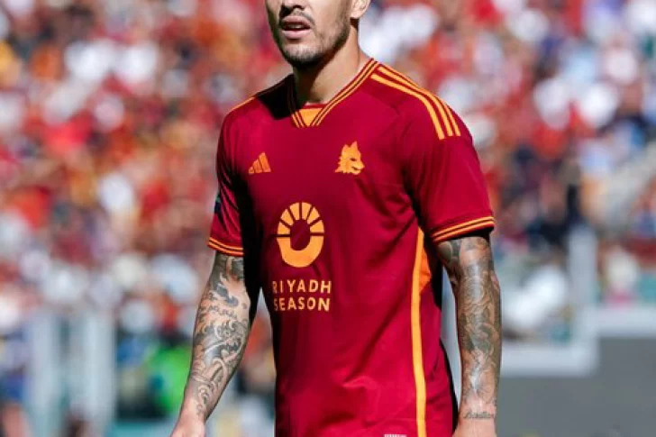 Cláusula complica el pase de Paredes