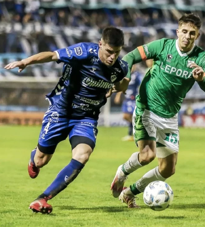 VIDEOS: así juega el lateral derecho que puede sumarse a San Martín en las próximas horas VIDEOS: así juega el lateral derecho que puede sumarse a San Martín en las próximas horas