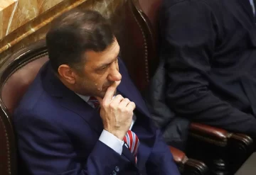 Detienen a Kueider, senador del PJ y un aliado clave para Milei