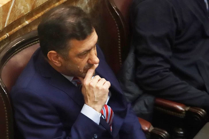 Detienen a Kueider, senador del PJ y un aliado clave para Milei