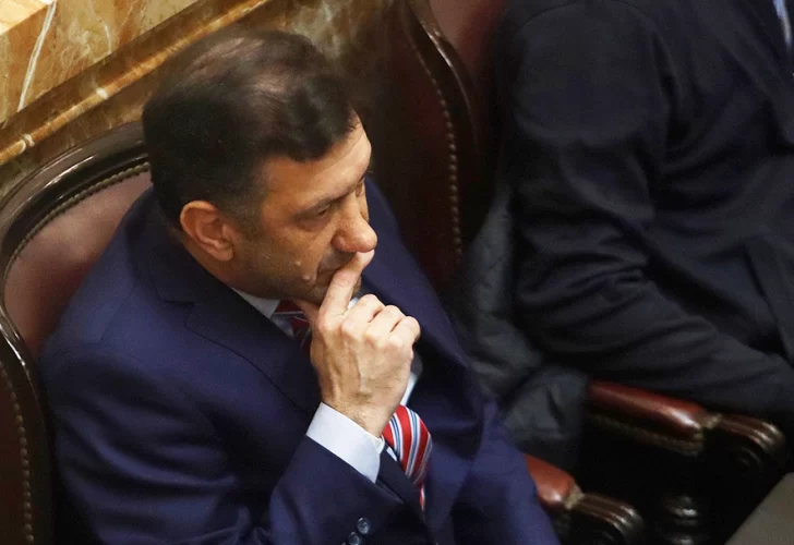 Detienen a Kueider, senador del PJ y un aliado clave para Milei