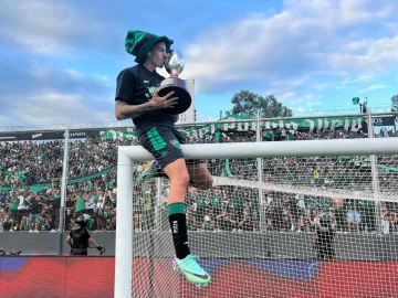 Nazareno Funez, el rey de la resiliencia que volvió para marcar en la final: “Hicimos feliz a toda una provincia” Nazareno Funez, el rey de la resiliencia que volvió para marcar en la final: “Hicimos feliz a toda una provincia”