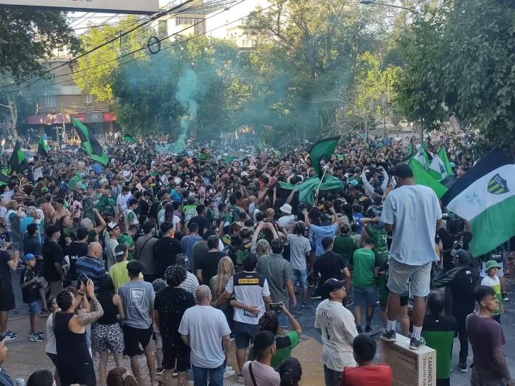 [GALERIA DE FOTOS] Festejos eufóricos en toda la provincia por el regreso de San Martín a Primera División