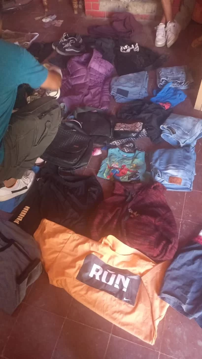 Sustraen dinero, aparatos y ropa de una casa y en otro hecho se llevan una bicicleta: un detenido