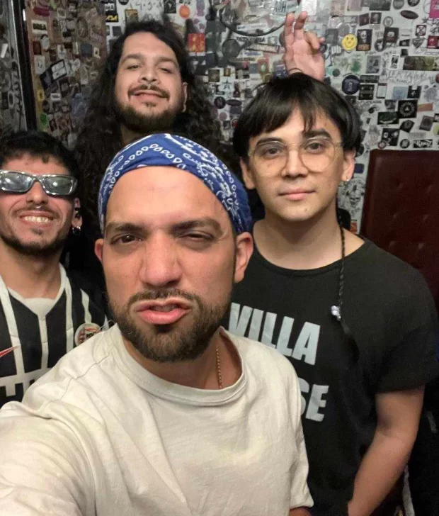 De regreso al pago con un rock sísmico De regreso al pago con un rock sísmico