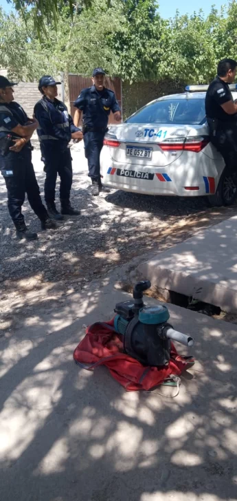 bomba-agua-patrullero-345x728