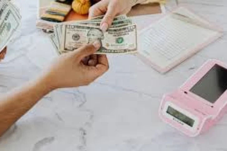 Fin al Impuesto País: desde hoy costará menos Netflix y Spotify