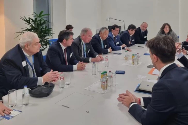 El gobernador Orrego se reunió con representantes del Parlamento Europeo