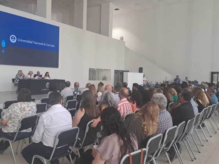 Por el caso Bloch, sesionó la Asamblea Universitaria Por el caso Bloch, sesionó la Asamblea Universitaria