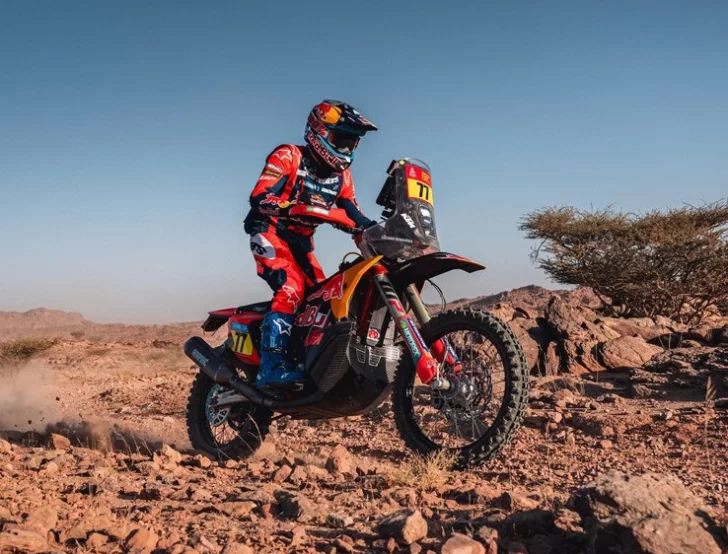 DCC050125-024F05-728x554