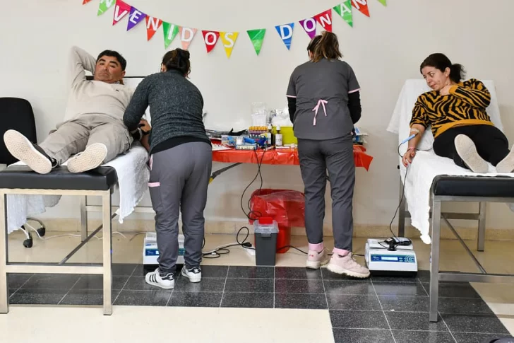 Por primera vez, harán campañas itinerantes en el verano para colectar sangre
