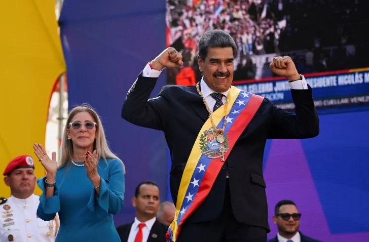 DCC110125-004F03-728x478