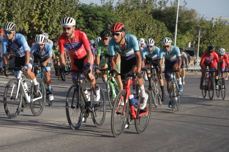 El rosarino Iván Ruiz, dueño de Santa Lucía