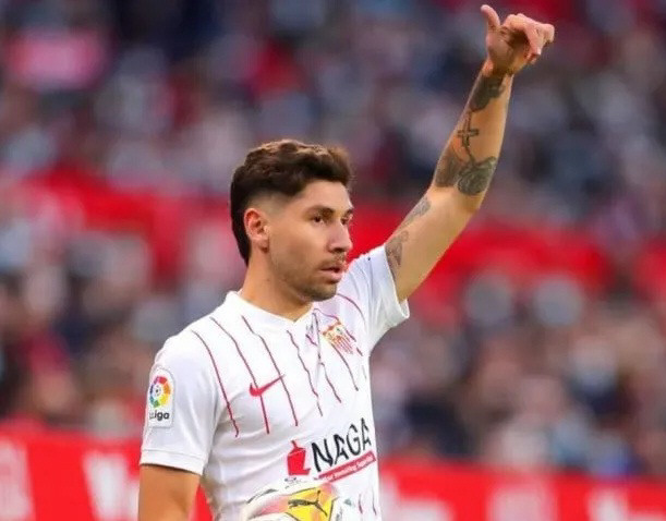 Sevilla aceptó la propuesta y Gonzalo Montiel regresa