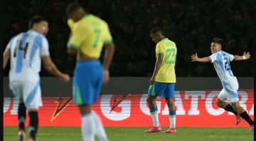 Argentina debutó con una goleada a Brasil