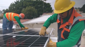 El 54% más de usuarios inyecta energía solar a la red y creció la potencia a más del doble