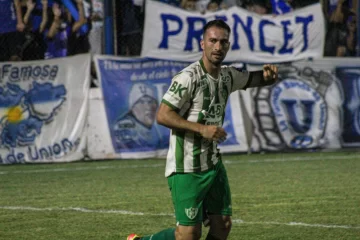 Benavidez, el jugador “Play Station” que aspira alto con Sportivo: “Es una obligación ascender” Benavidez, el jugador “Play Station” que aspira alto con Sportivo: “Es una obligación ascender”