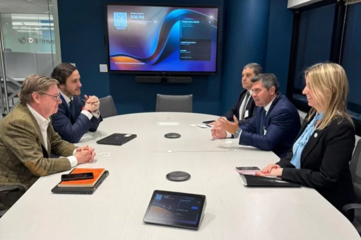 Orrego se reunió con autoridades de BID en Estados Unidos