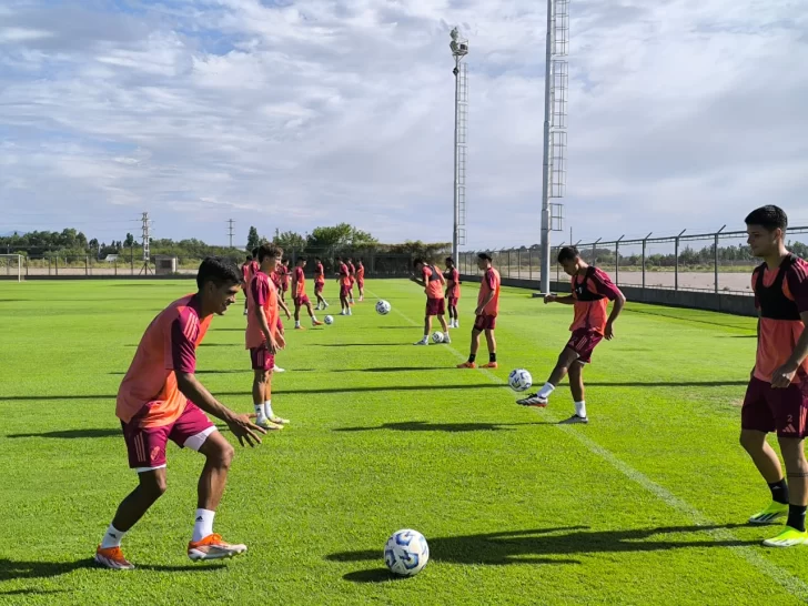 La Reserva de River recorrió los diques mientras espera el amistoso ante Desamparados La Reserva de River recorrió los diques mientras espera el amistoso ante Desamparados