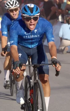 Ganó Decar, nada cambió arriba