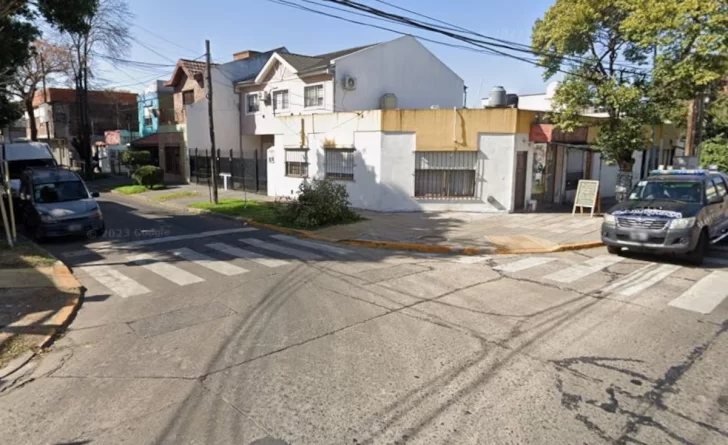 Quiso escapar de un robo, aceleró y los ladrones le pegaron un tiro a su mujer en la cabeza Quiso escapar de un robo, aceleró y los ladrones le pegaron un tiro a su mujer en la cabeza