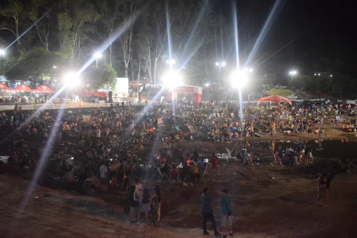 Postales de las noches de Safari en el río Postales de las noches de Safari en el río