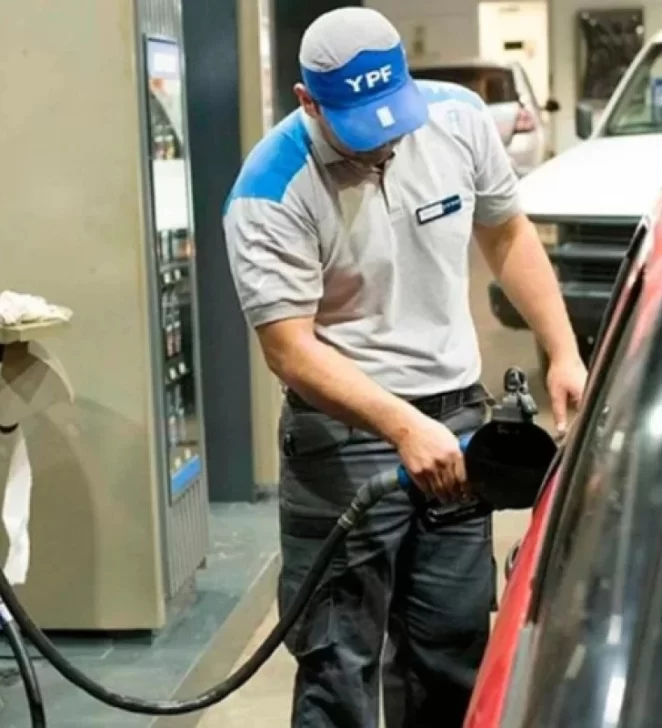 Expendedores locales creen que “los precios no van a ser tan atractivos” como para que automovilistas carguen nafta en la madrugada