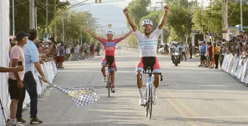 El campeón mostró su chapa