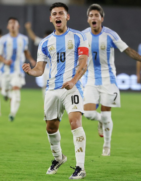 Argentina busca el título con Paraguay