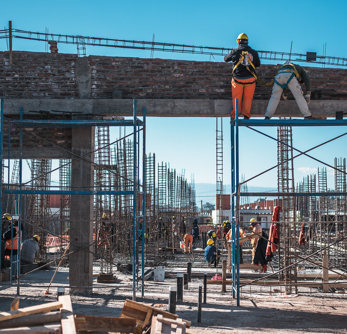 Los nuevos hospitales de Angaco y Calingasta están al 40% y esperan inaugurarlos en 2026