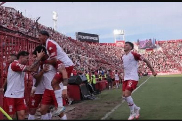Huracán se quedó con el clásico