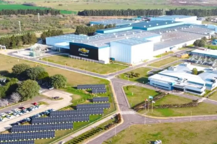 General Motors desvinculó a 309 empleados y ya son 500 en un año