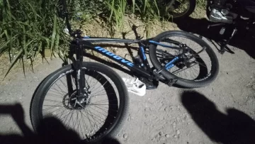 Choque entre bicicleta y moto deja a un herido Choque entre bicicleta y moto deja a un herido