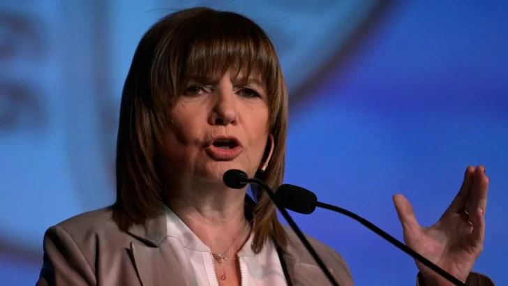 Patricia Bullrich aseguró que la sociedad “pide a los gritos” intervenir la Provincia