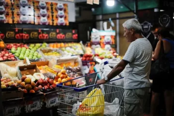 Una familia tipo necesitó más de 1.000.000 de pesos para no ser pobre Una familia tipo necesitó más de 1.000.000 de pesos para no ser pobre
