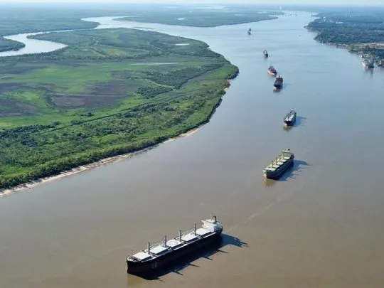 El Gobierno dejó sin efecto la licitación de la Hidrovía Paraguay-Paraná El Gobierno dejó sin efecto la licitación de la Hidrovía Paraguay-Paraná