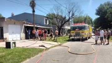 Cuatro niños murieron en el incendio de su casa mientras dormían la siesta