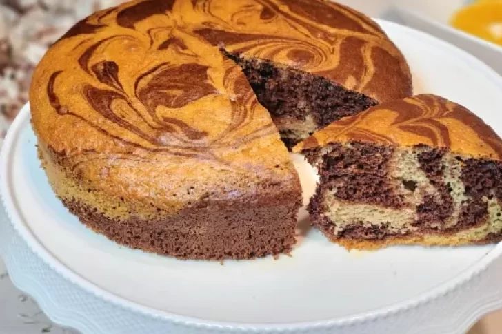 Receta de bizcochuelo marmolado casero: cómo preparar un clásico para las meriendas