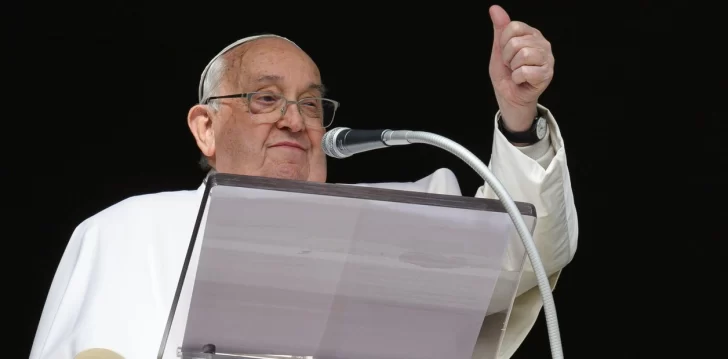El Papa Francisco arengó a las parejas jóvenes a tener más hijos: “No tengan miedo” El Papa Francisco arengó a las parejas jóvenes a tener más hijos: “No tengan miedo”
