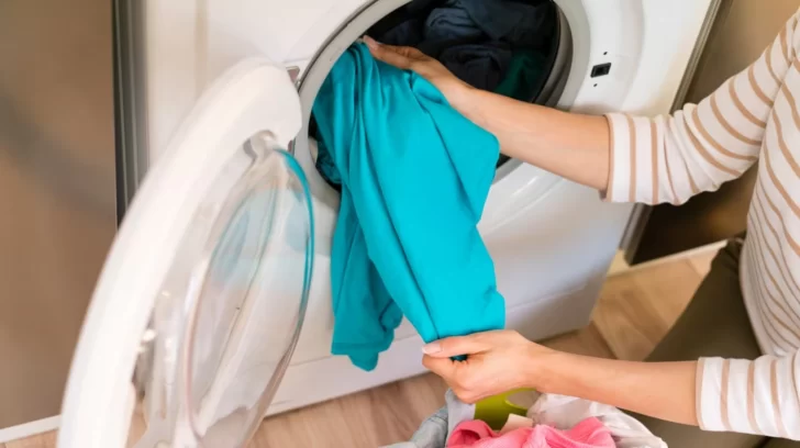Adiós a las pelusas: el truco para limpiar el lavarropas de manera económica Adiós a las pelusas: el truco para limpiar el lavarropas de manera económica