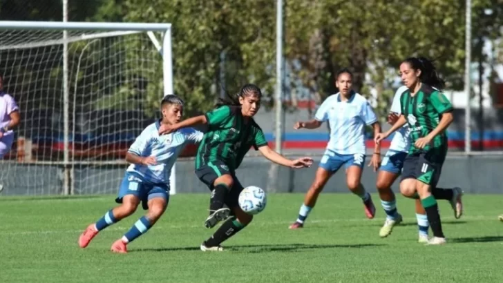 Copa Federal: las chicas de San Martín cayeron con una contundente goleada ante Racing Copa Federal: las chicas de San Martín cayeron con una contundente goleada ante Racing