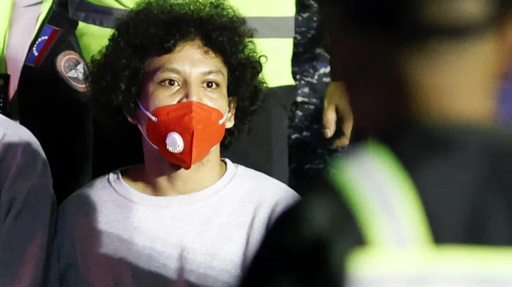 EEUU deportó a influencer venezolano que llamaba a ocupar casas EEUU deportó a influencer venezolano que llamaba a ocupar casas