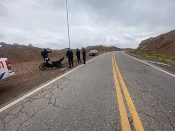 Perdió el control de su moto, se cayó y tuvo que ser hospitalizada Perdió el control de su moto, se cayó y tuvo que ser hospitalizada