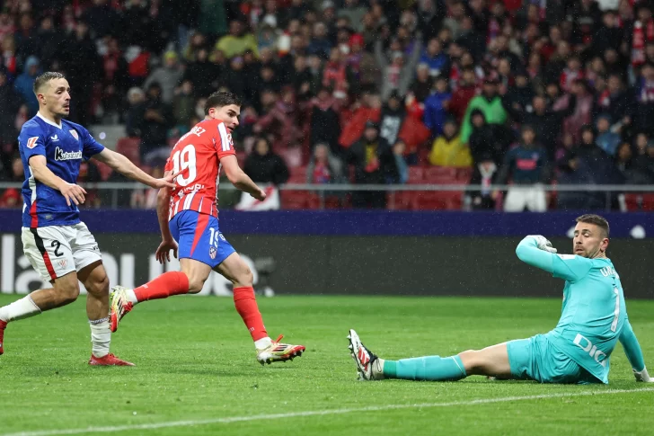 Alvarez puso al Atlético en la punta de la Liga española