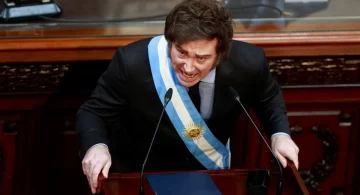 Gobierno quiere el OK del Congreso al pacto con el FMI, pero sin dar detalles