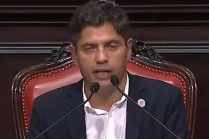 Kicillof cruzó a Milei y dijo  que “ataca la democracia”
