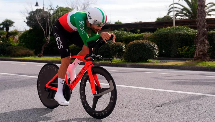 Ganna ganó la contrarreloj inicial en la previa del Giro