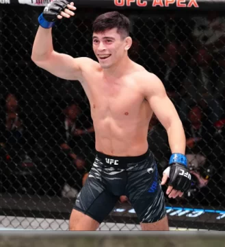 Un debut soñado para el argentino Kevin Vallejos