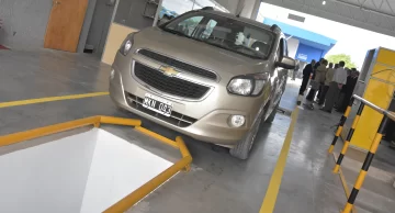 Gobierno analizará que se pueda hacer la RTO en otros talleres y concesionarias