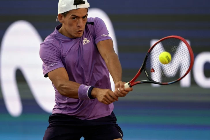 Baez debuta contra Bublik